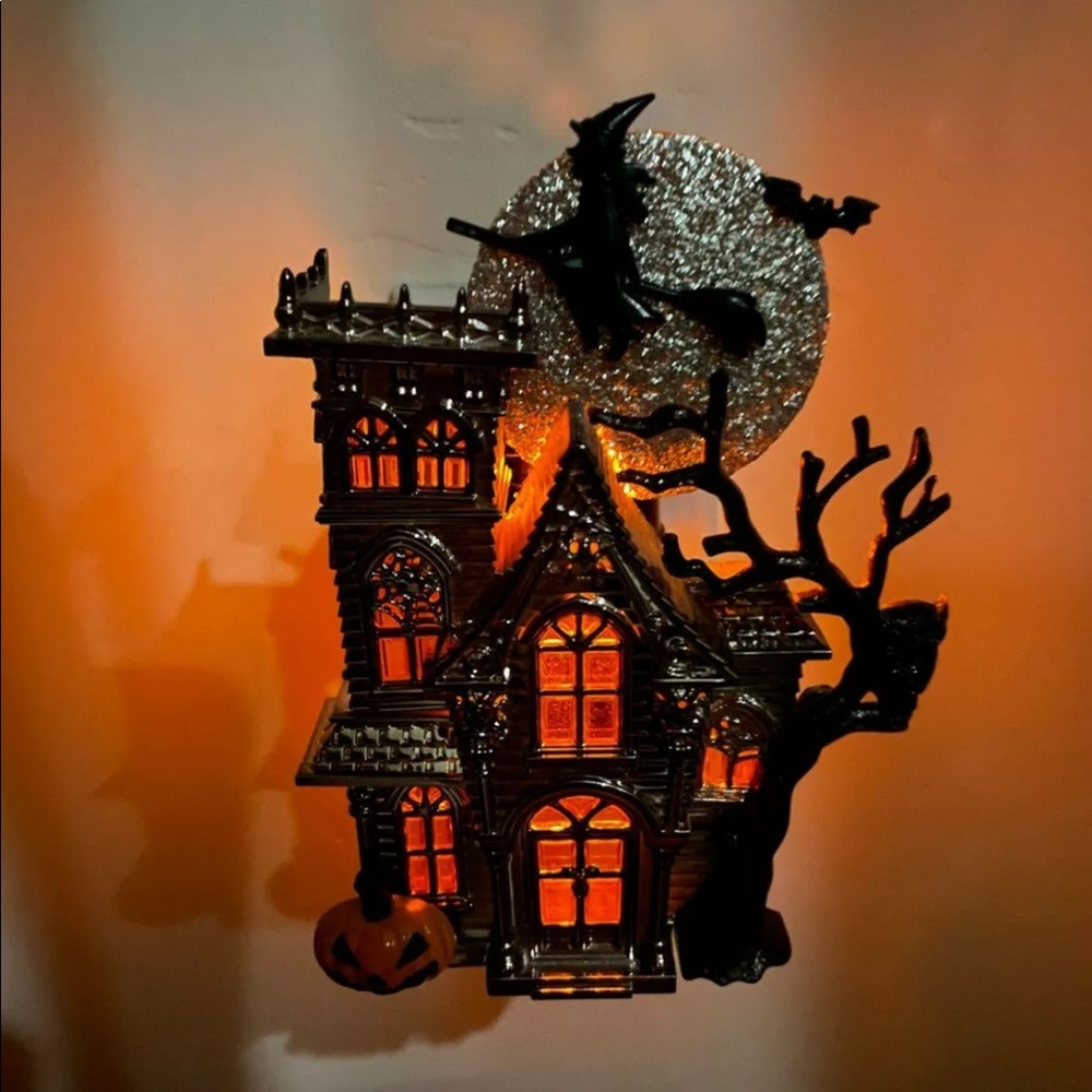 BBW Halloween haunted house wallflower plug